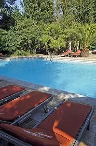 Les Agassins